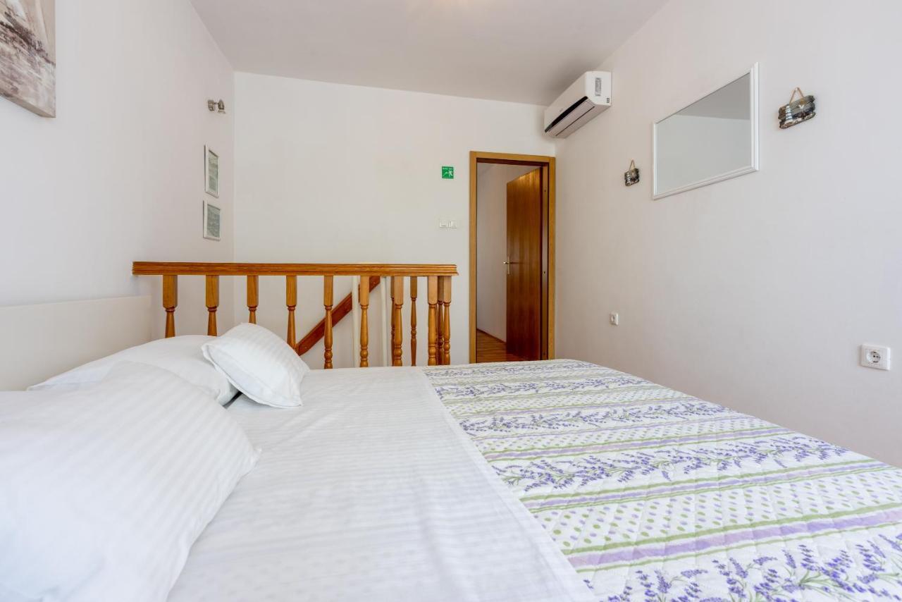 David Appartement Crikvenica Buitenkant foto